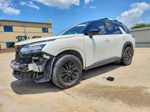 Nissan Pathfinder 3.5L 6 2024