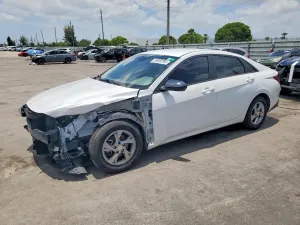 Hyundai Elantra 2.0L 4 2021