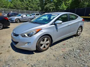 Hyundai Elantra 1.8L 4 2013