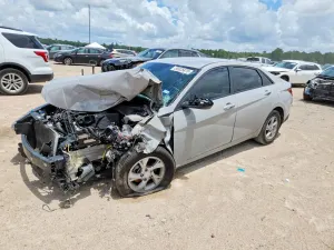 Hyundai Elantra 2.0L 4 2021