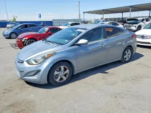 Hyundai Elantra 1.8L 4 2015