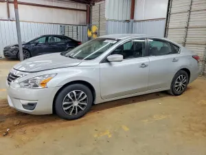 Nissan Altima 2.5L 4 2015