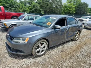 Volkswagen Jetta 2.0L 4 2013
