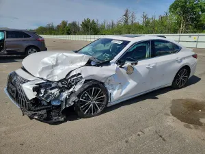Lexus ES 3.5L 6 2025