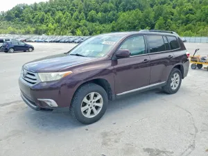 Toyota Highlander 3.5L 6 2013