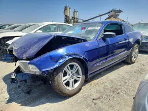Ford Mustang 3.7L 6 2014