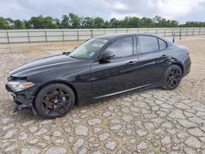 Alfa Romeo Giulia 2.0L 4 2021