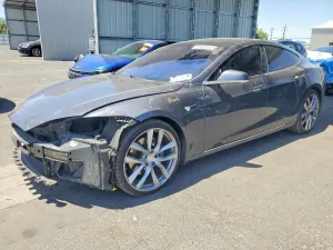 Tesla Model S 2018