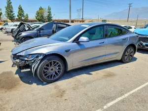 Tesla Model 3 2025
