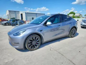 Tesla Model Y 2024