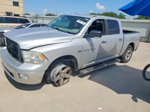 Dodge RAM 5.7L 8 2011