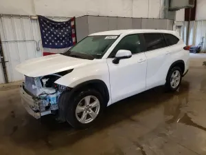Toyota Highlander 2.4L 4 2023