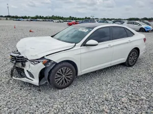 Volkswagen Jetta 1.4L 4 2020