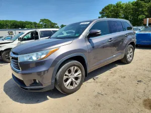 Toyota Highlander 3.5L 6 2015
