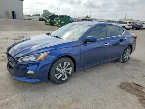 Nissan Altima 2.5L 4 2020