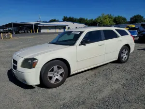 Dodge Magnum 3.5L 6 2005