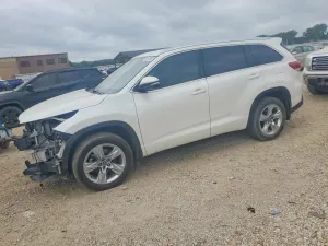 Toyota Highlander 3.5L 6 2017