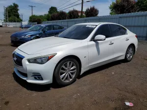 Infiniti Q50 3.7L 6 2015