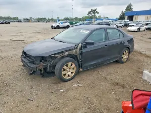 Volkswagen Jetta 2.0L 4 2014
