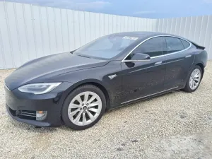 Tesla Model S 2016