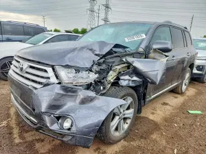 Toyota Highlander 3.5L 6 2013