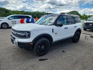 Ford Bronco 2.0L 4 2025