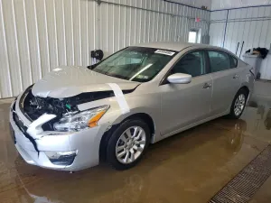 Nissan Altima 2.5L 4 2015