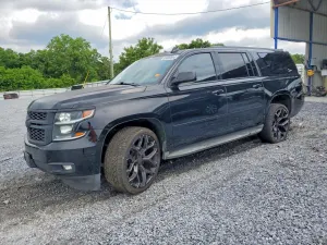 Chevrolet Suburban 5.3L 8 2015