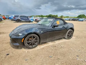 Mazda MX-5 (Miata) 2.0L 4 2020