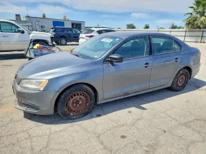 Volkswagen Jetta 2.0L 4 2013