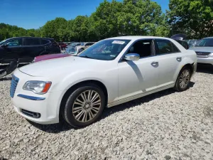 Chrysler 300C 5.7L 8 2013