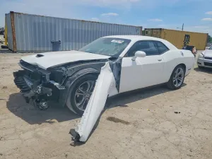 Dodge Challenger 5.7L 8 2021