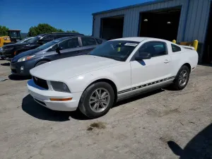 Ford Mustang 4.0L 6 2005