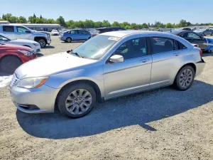 Chrysler 200 2.4L 4 2011