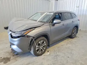 Toyota Highlander 2.4L 4 2026