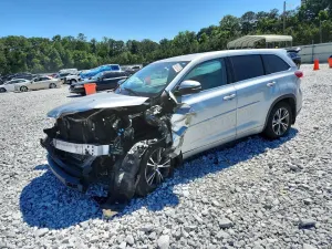 Toyota Highlander 3.5L 6 2017