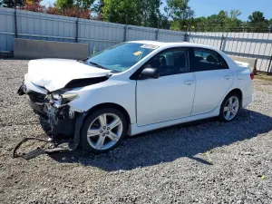 Toyota Corolla 1.8L 4 2013