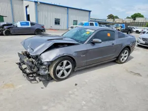 Ford Mustang 5.0L 8 2014
