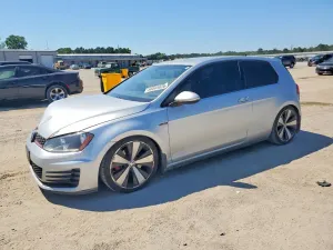 Volkswagen Golf 2L 4 2015