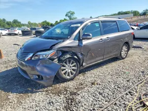 Toyota Sienna 3.5L 6 2015