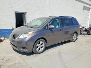 Toyota Sienna 3.5L 6 2011