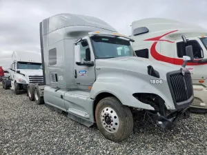 International LT Series 12.4L 6 2023
