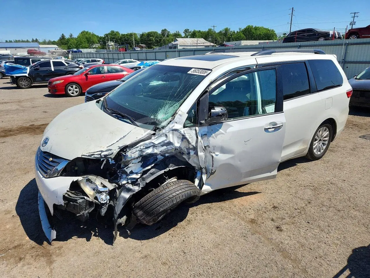 Toyota Sienna 3.5L 6 2015