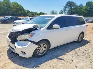 Toyota Sienna 3.5L 6 2012