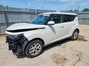 Kia Soul 2.0L 4 2025