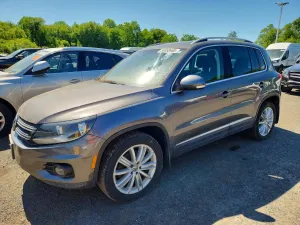 Volkswagen Tiguan 2.0L 4 2012