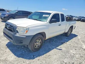 Toyota Tacoma 2.7L 4 2015