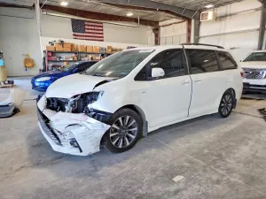 Toyota Sienna 3.5L 6 2018