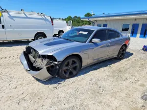 Dodge Charger 5.7L 8 2014