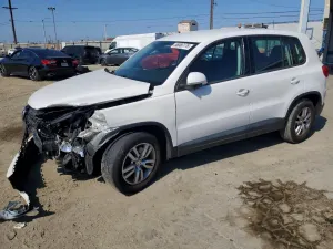 Volkswagen Tiguan 2.0L 4 2014